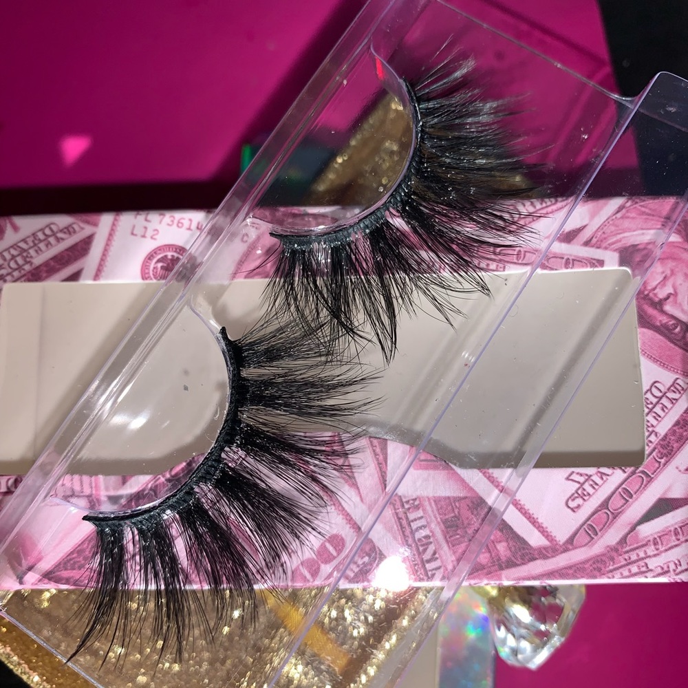 3DMINK lashes - Picture 3 of 4